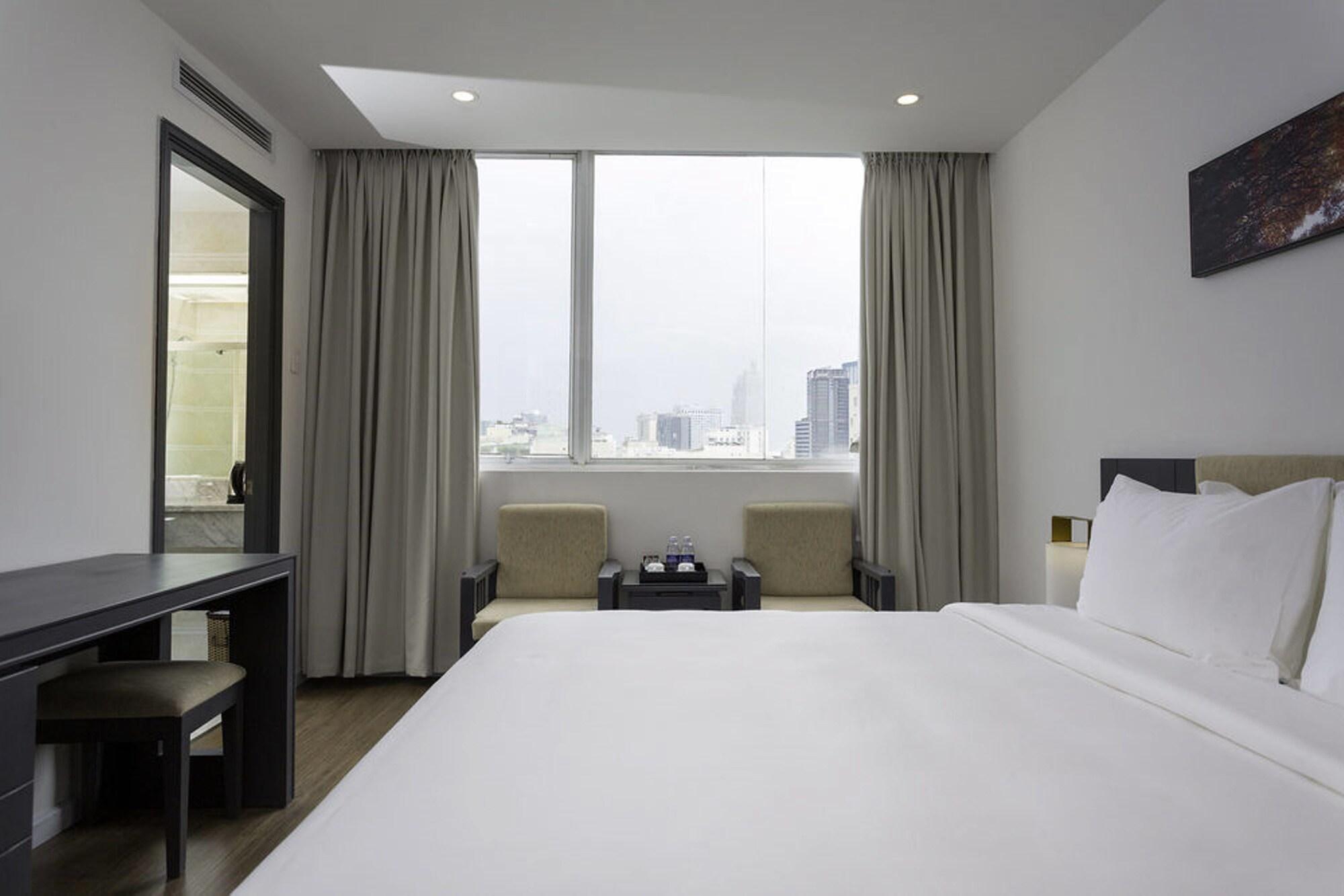 Calista Sai Gon Hotel Хошимин Экстерьер фото